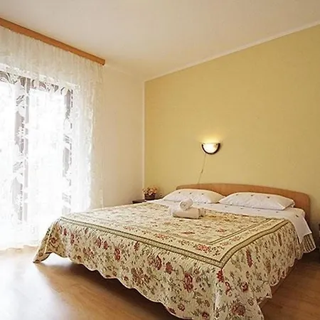Apartment Fuer 4 Personen Ca 40 Qm In Novigrad, Istrien Istrische Riviera *